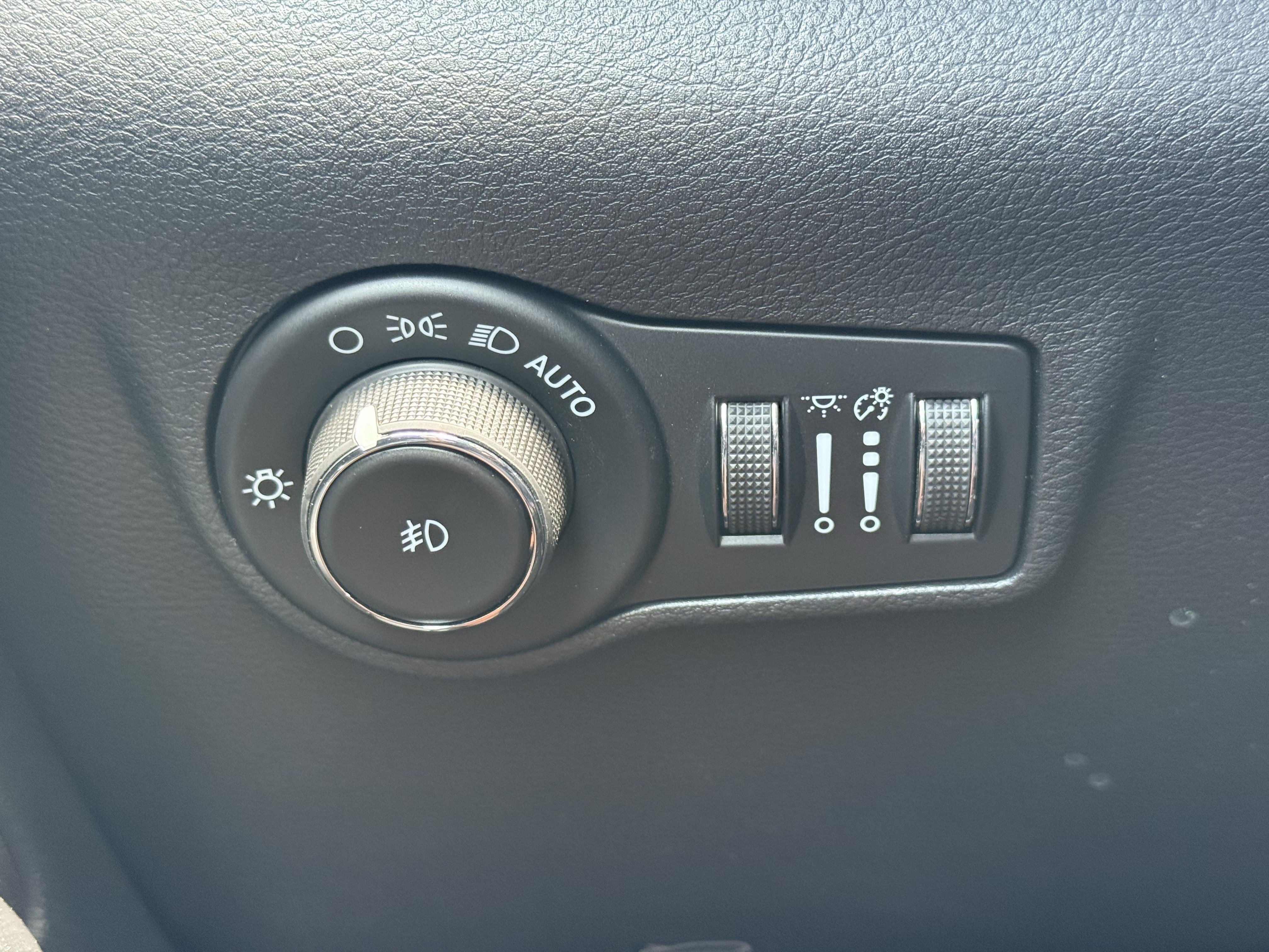 New 2026 Jeep Compass Latitude AWD/4WD image 27