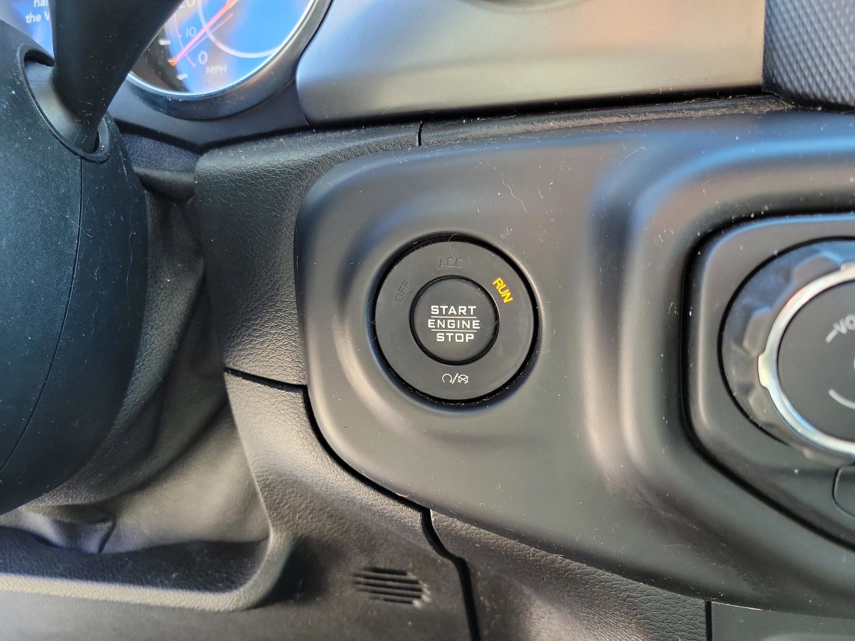 Used 2020 Jeep Gladiator Sport w/ Quick Order Package 24S AWD/4WD image 28