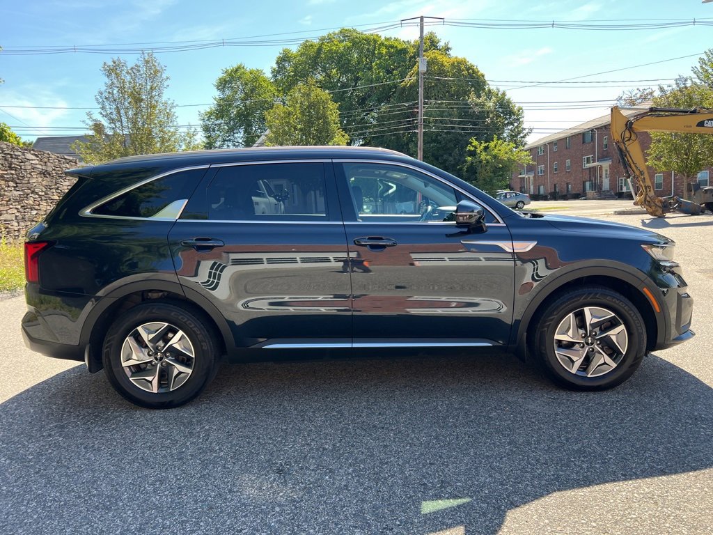 Certified 2022 Kia Sorento S image 6