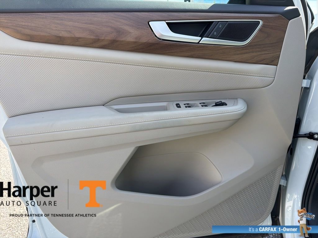 Used 2025 Volkswagen Atlas SE image 19