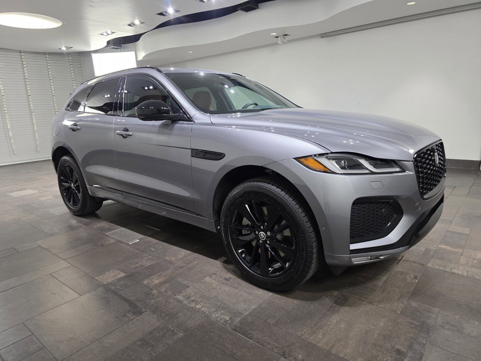 New 2026 Jaguar F-PACE R-Dynamic S image 28