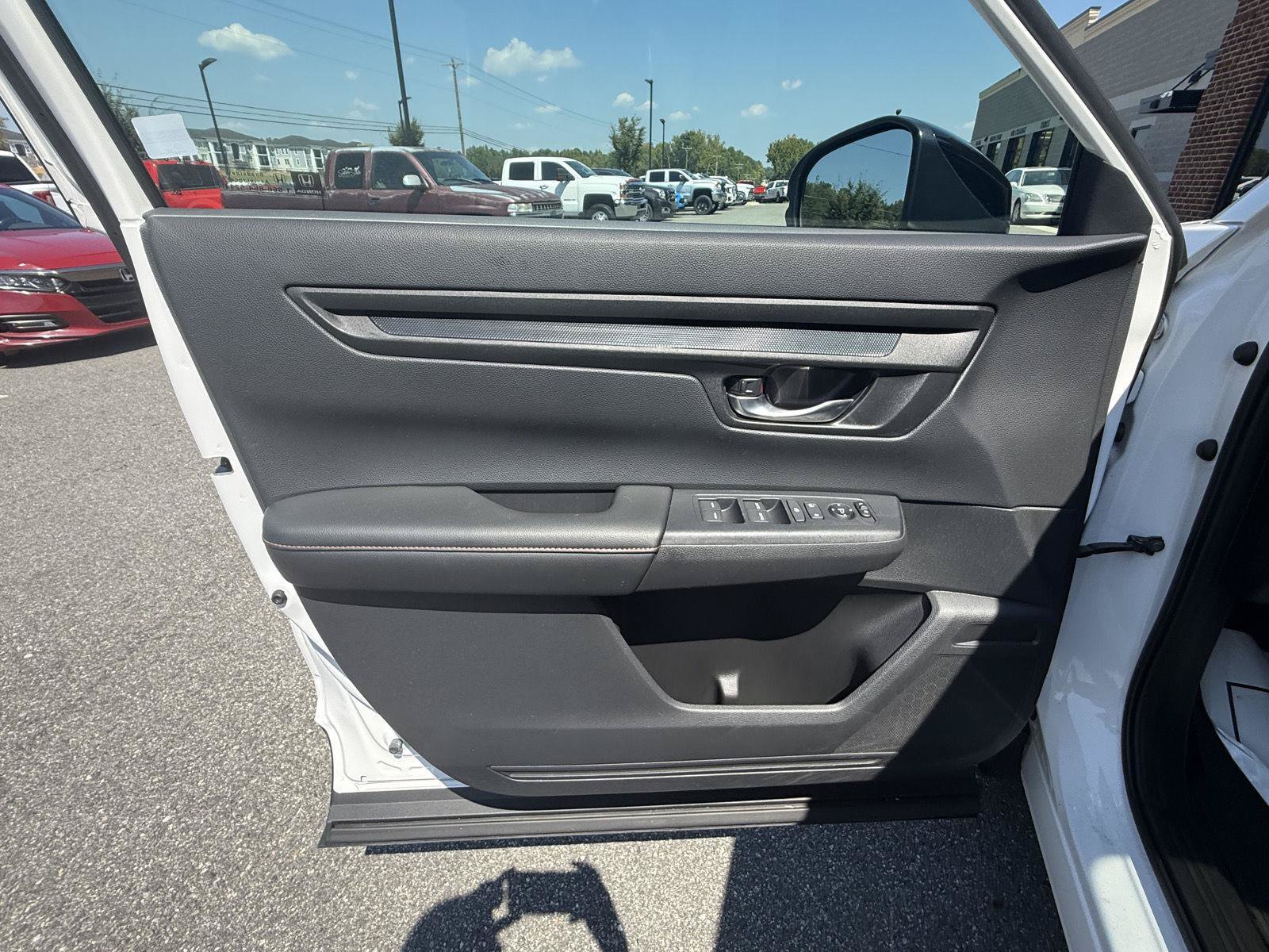Used 2025 Honda CR-V Sport image 15