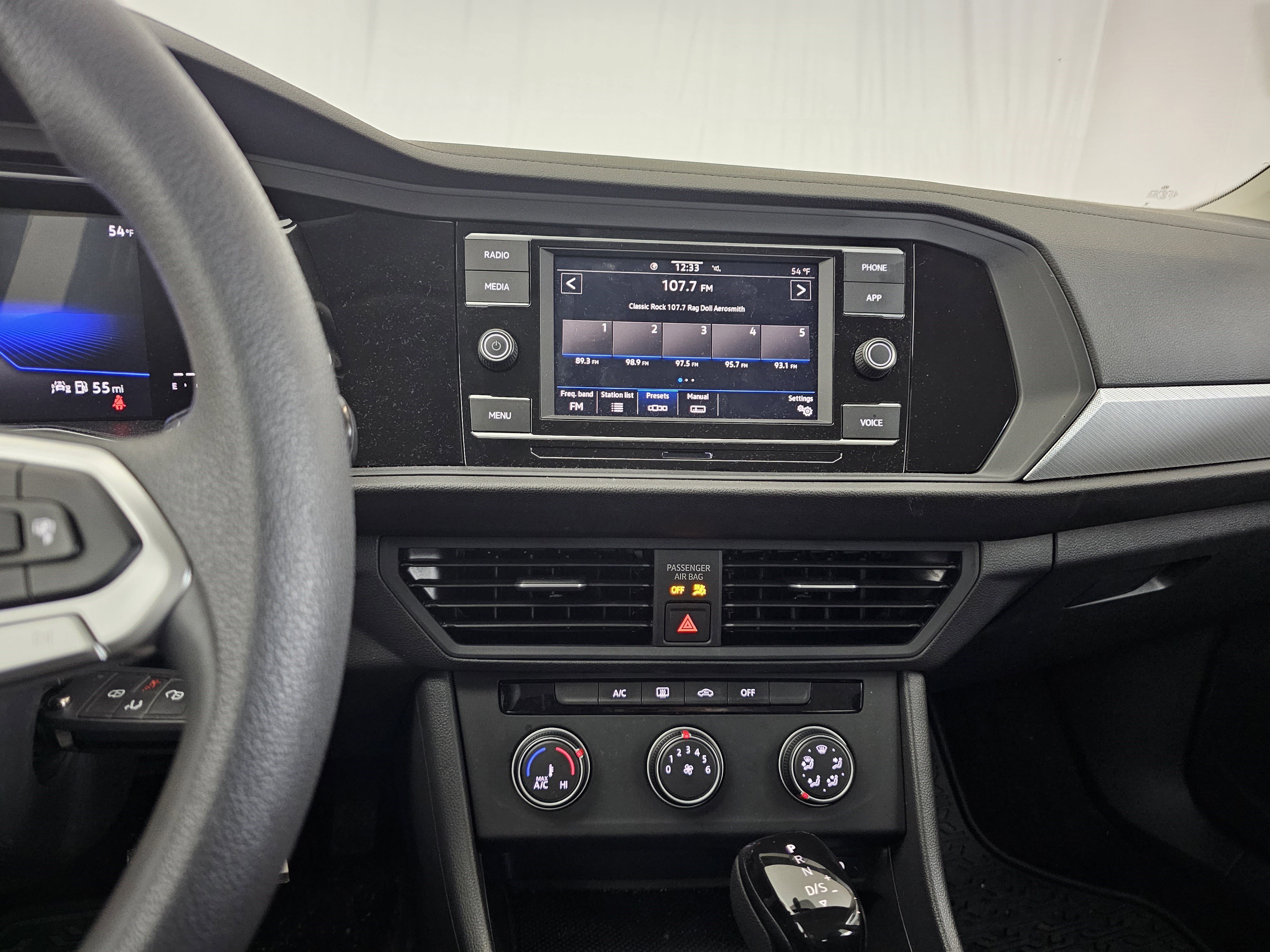 Used 2023 Volkswagen Jetta S image 25