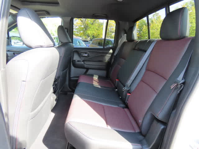 Used 2024 Honda Ridgeline Black Edition image 13
