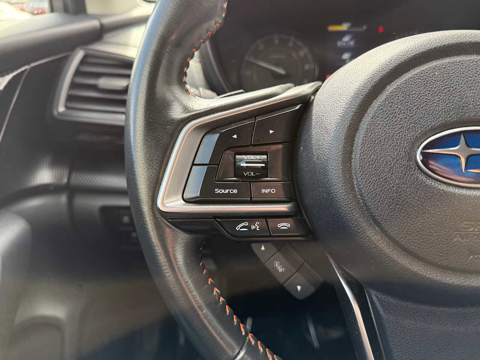 Used 2019 Subaru Crosstrek 2.0i Premium w/ Eyesight System image 17