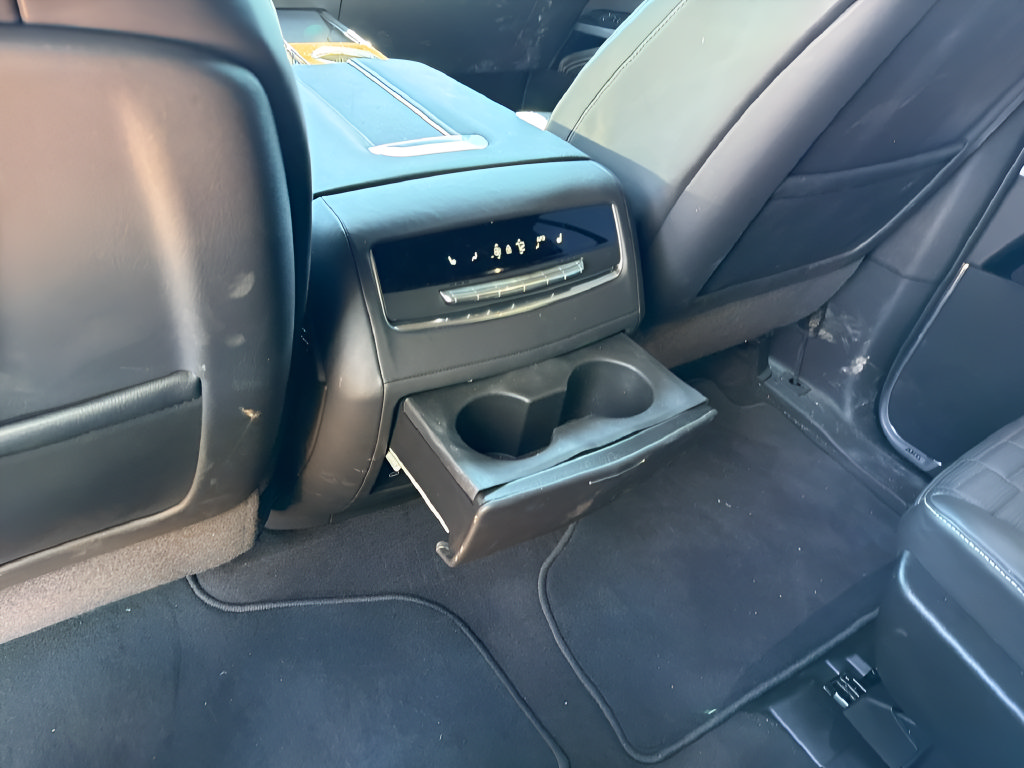 Used 2026 Cadillac Escalade Platinum Sport w/ LPO, ONYX Package AWD/4WD image 30