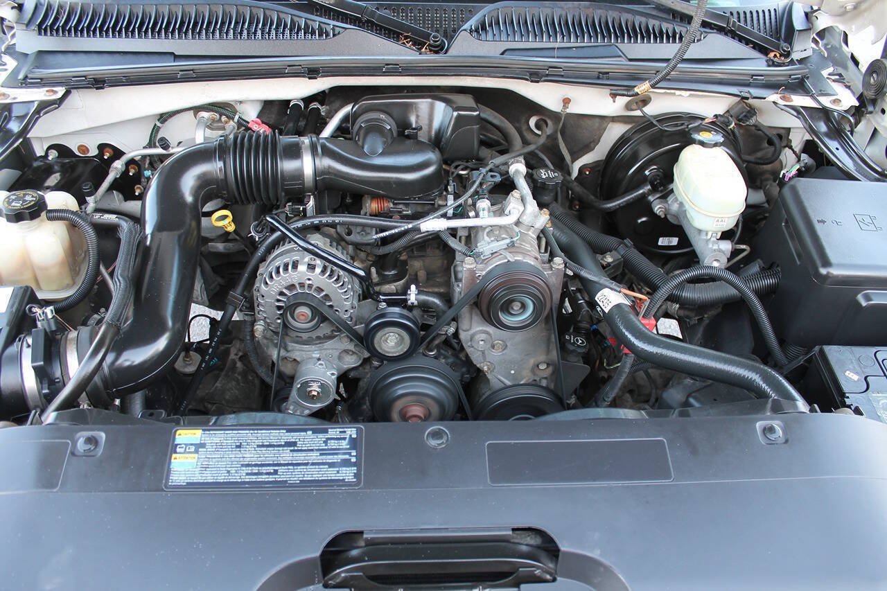 Used 2006 Chevrolet Silverado 1500 W/T RWD image 19