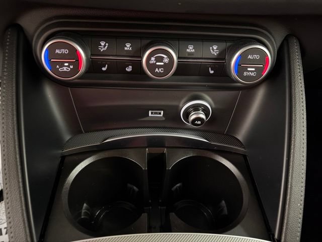 Used 2024 Alfa Romeo Stelvio Veloce AWD/4WD image 22