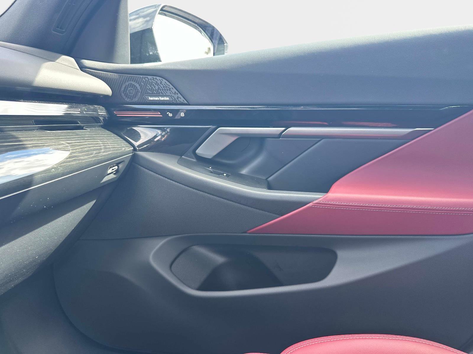 Used 2025 BMW 530i w/ M Sport Package image 20