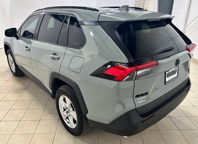 Used 2021 Toyota RAV4 XLE w/ Convenience Package AWD/4WD image 3