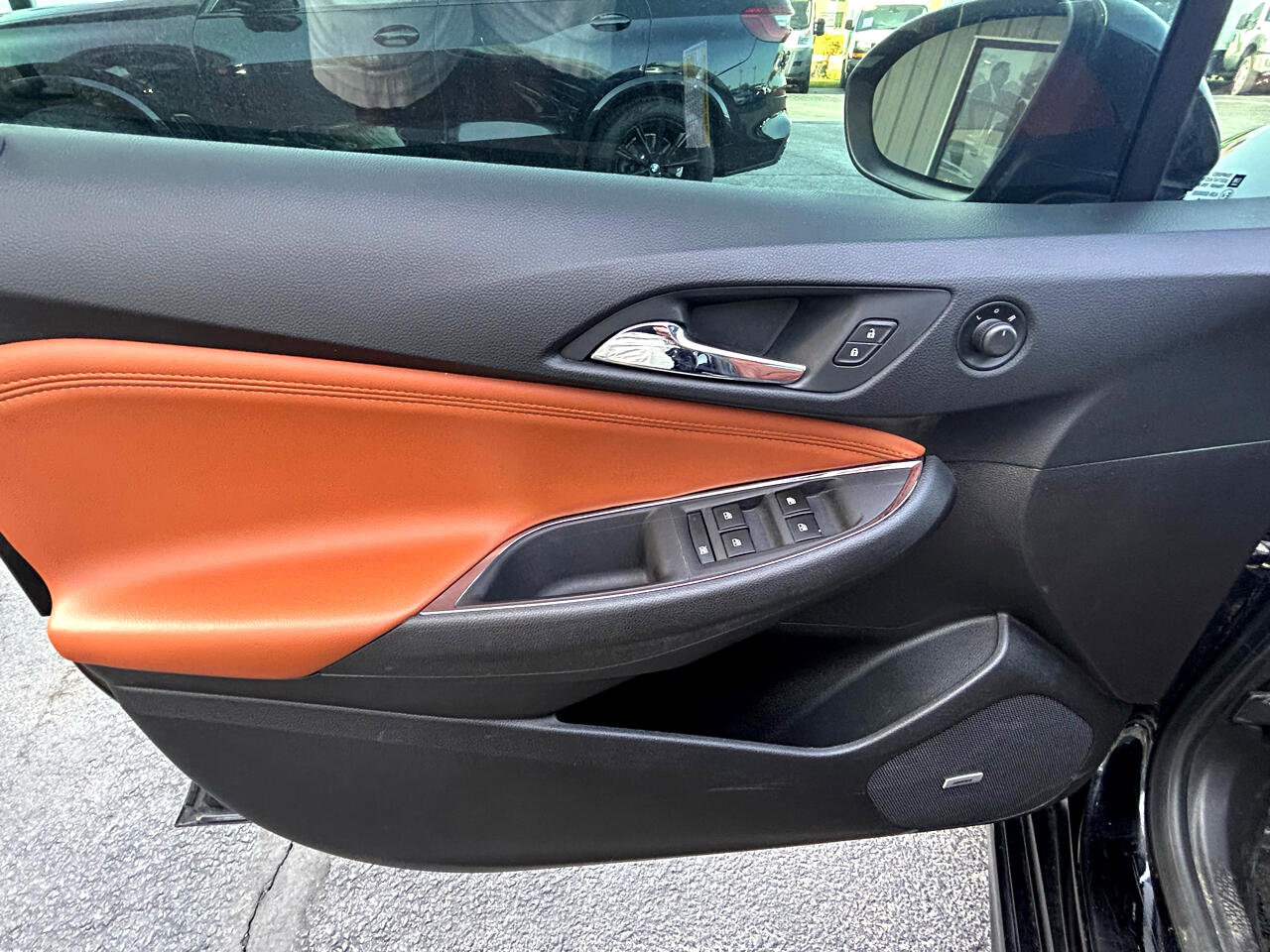 Used 2017 Chevrolet Cruze Premier image 14