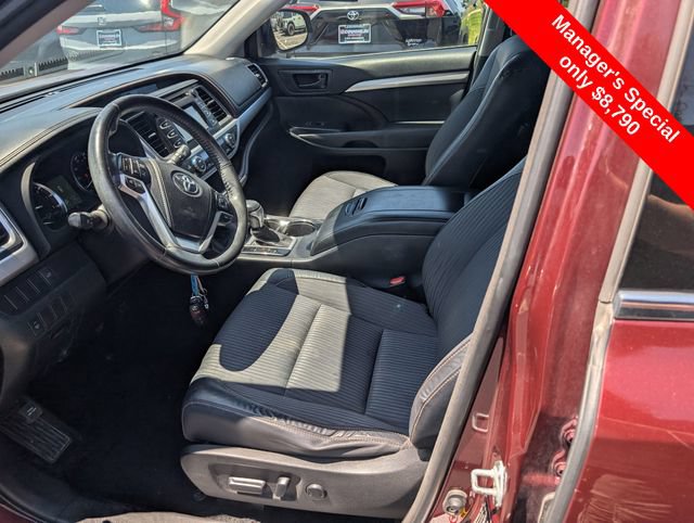 Used 2015 Toyota Highlander Plus AWD/4WD image 13