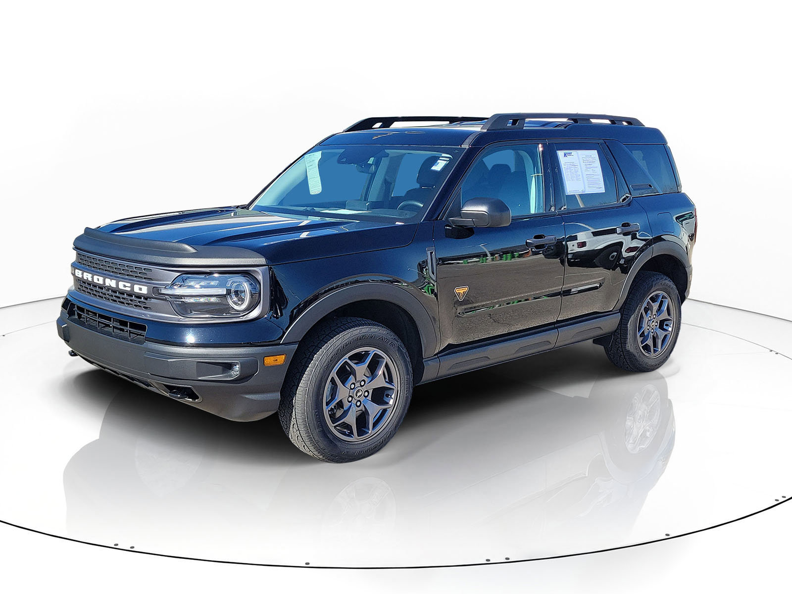 Used 2023 Ford Bronco Sport Badlands image 2