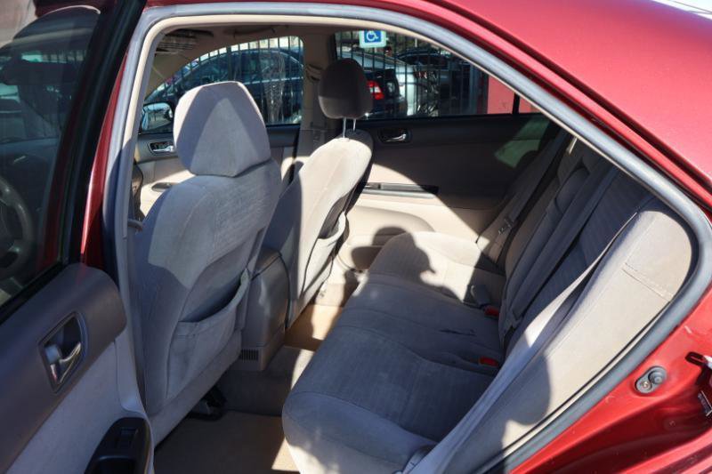 Used 2005 Toyota Camry LE image 23