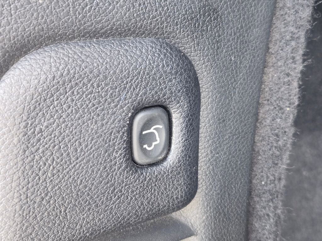 Used 2021 Dodge Durango R/T w/ Tow 'N Go Package image 18