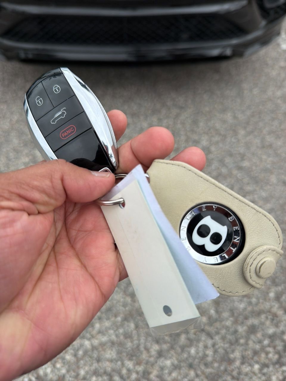 Used 2021 Bentley Bentayga image 34