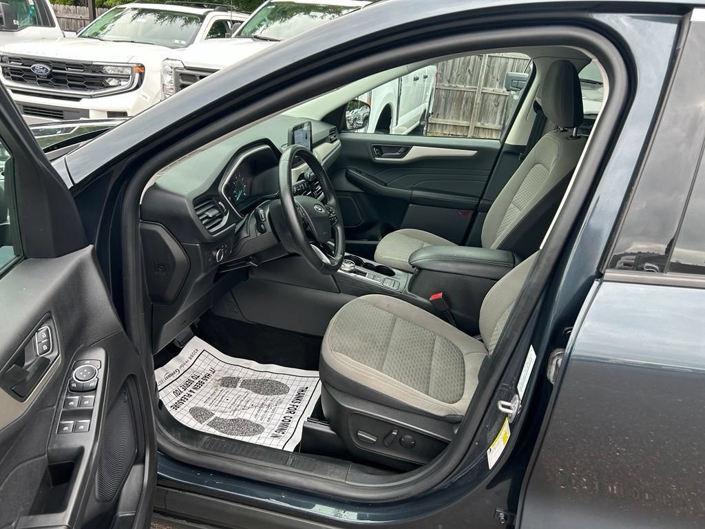 Certified 2022 Ford Escape SE w/ Convenience Package AWD/4WD image 16
