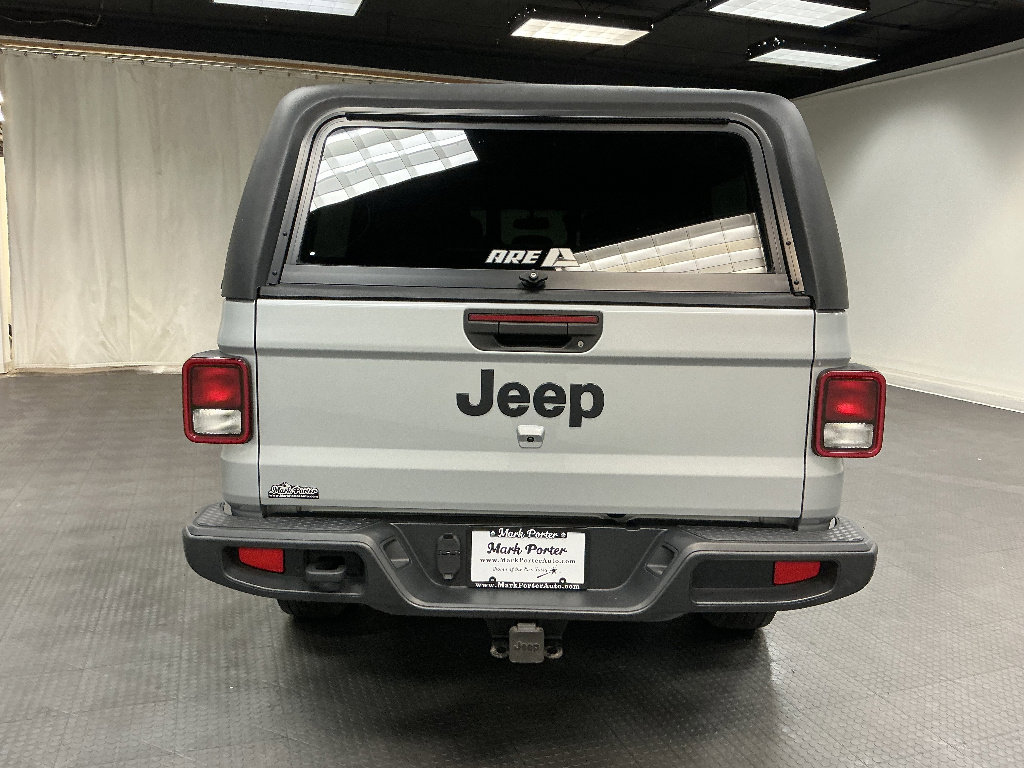Used 2023 Jeep Gladiator Sport image 4