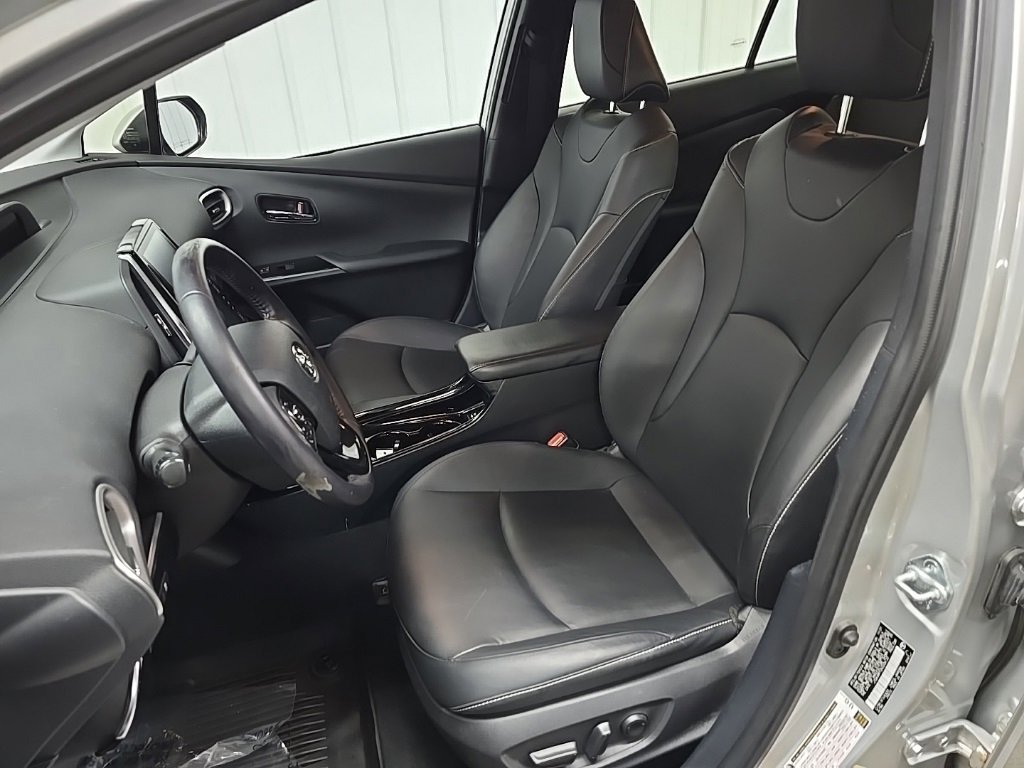 Used 2022 Toyota Prius Prime XLE image 29