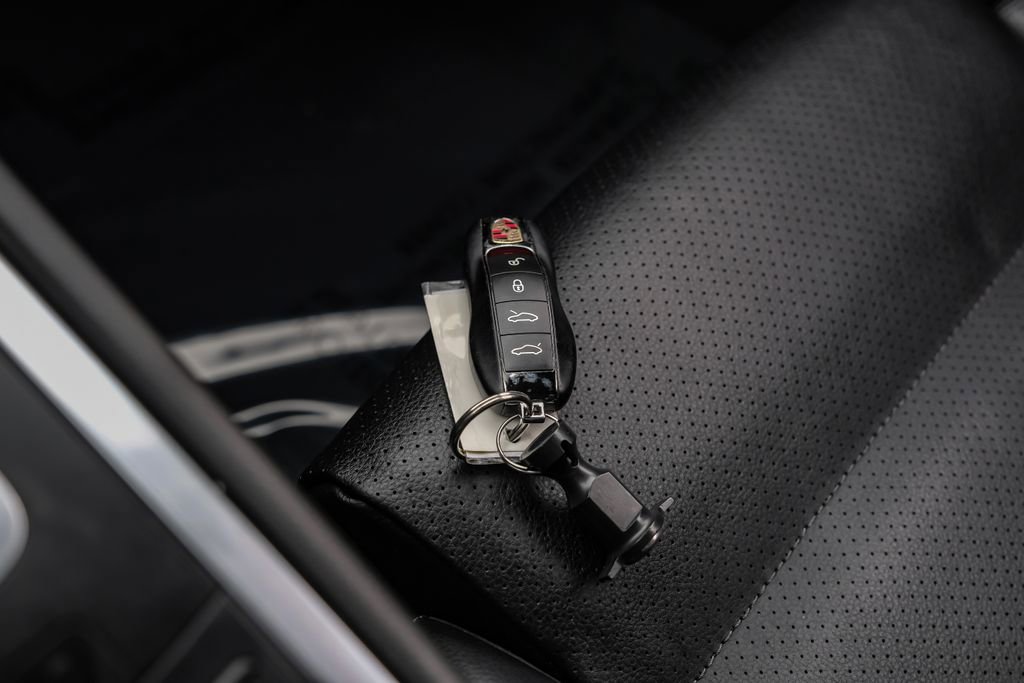 Used 2017 Porsche 718 Cayman S RWD image 51