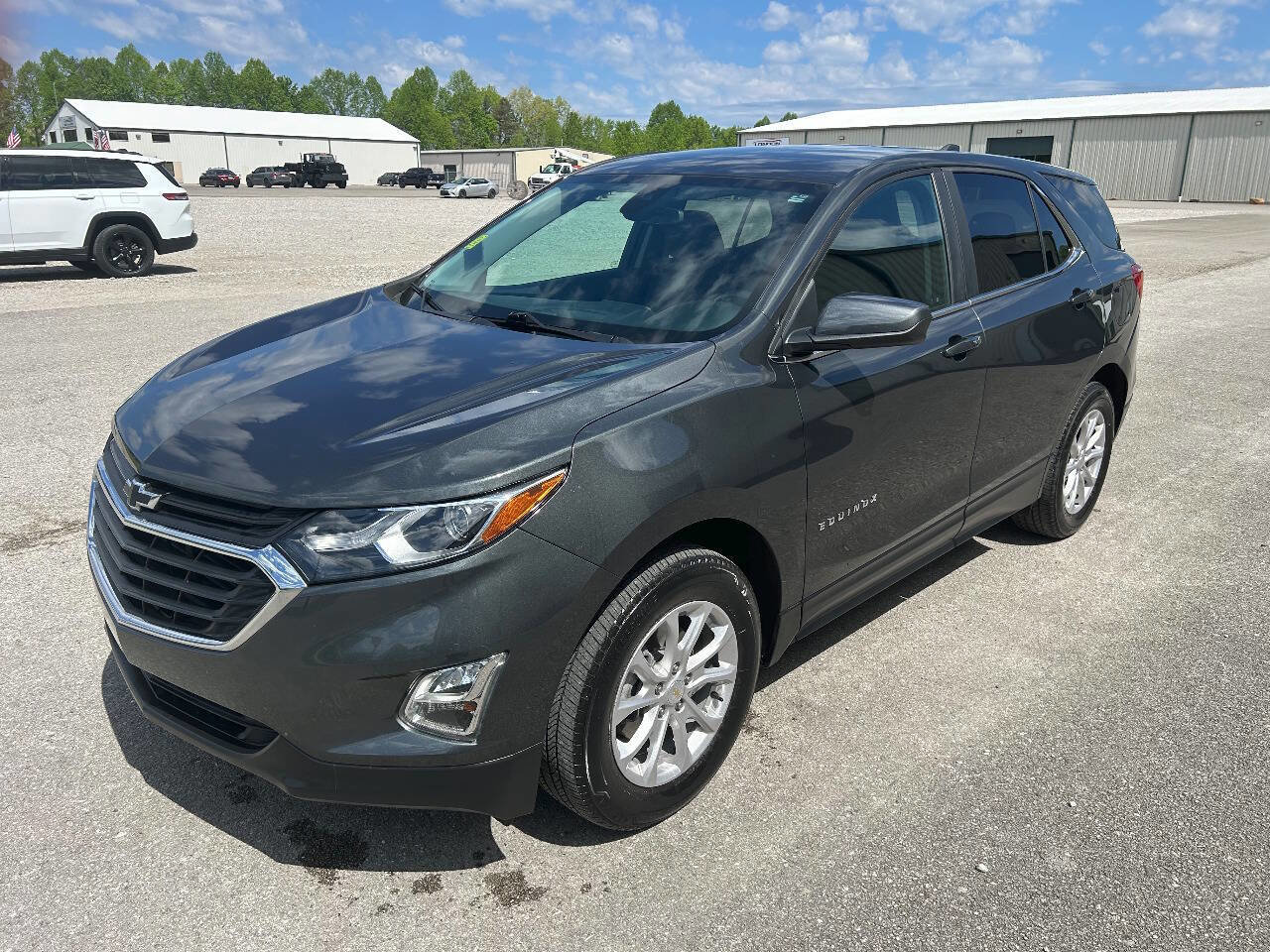 Used 2021 Chevrolet Equinox LT AWD/4WD image 2