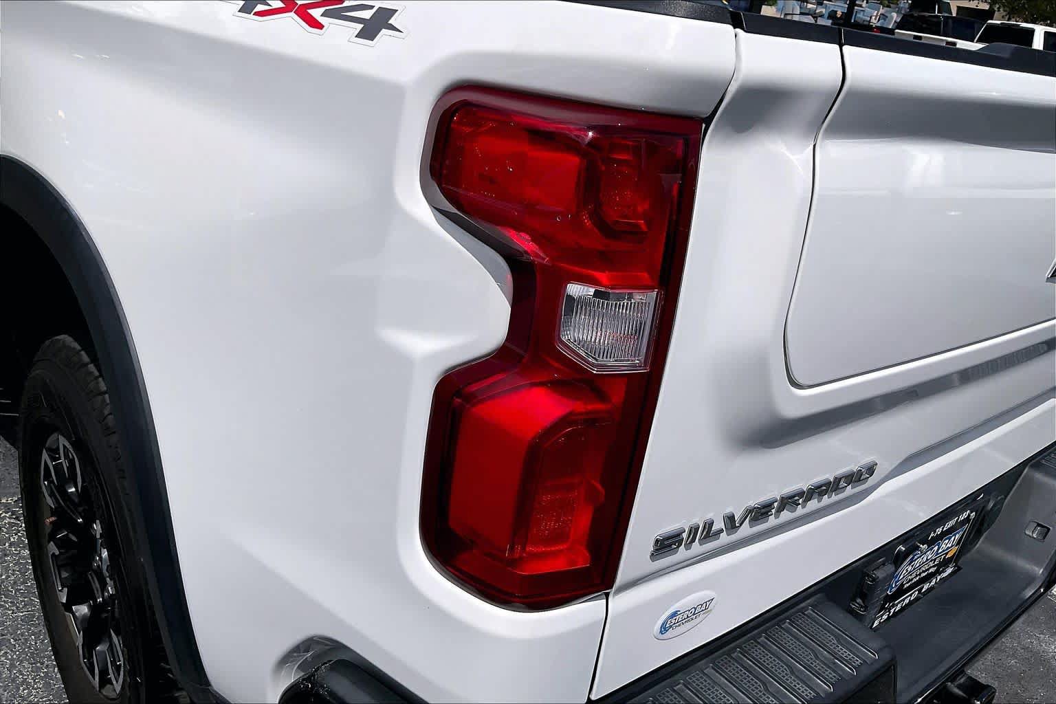 Used 2022 Chevrolet Silverado 1500 ZR2 w/ Technology Package AWD/4WD image 28