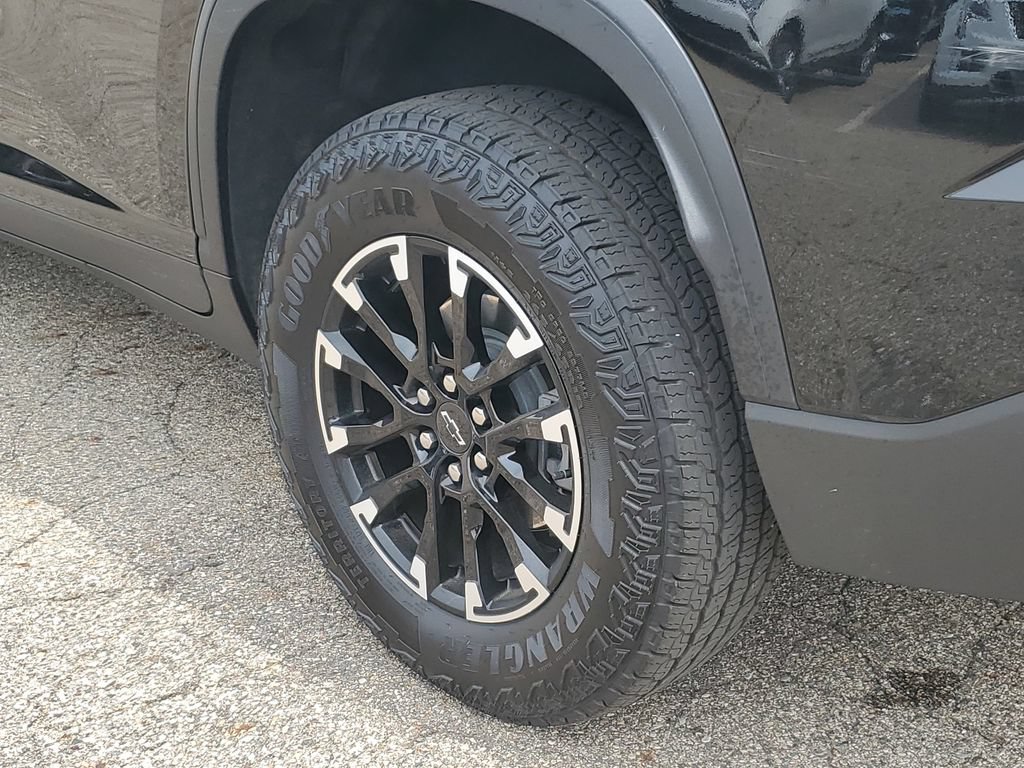 Used 2024 Chevrolet Traverse Z71 w/ LPO, Floor Liner Package AWD/4WD image 39