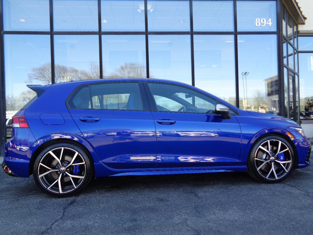Used 2022 Volkswagen Golf R image 4