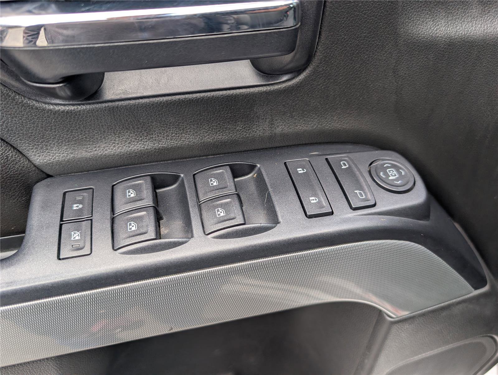 Used 2015 Chevrolet Silverado 1500 LT w/ All Star Edition AWD/4WD image 17