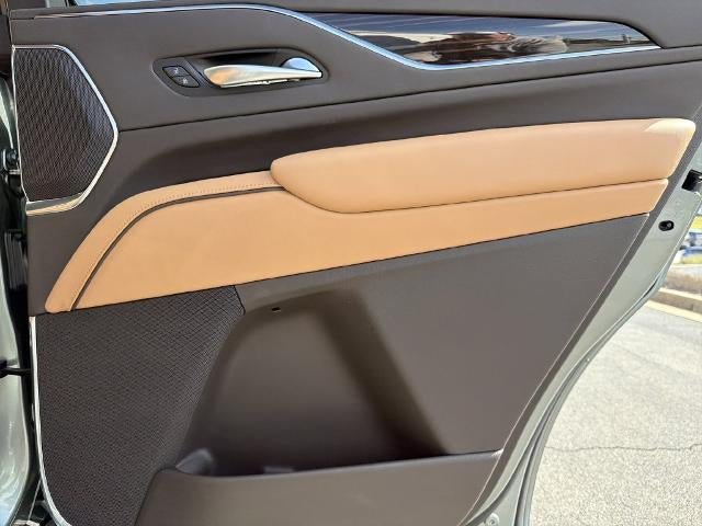 Certified 2023 Cadillac Escalade Premium Luxury w/ LPO, Radiant Package AWD/4WD image 17
