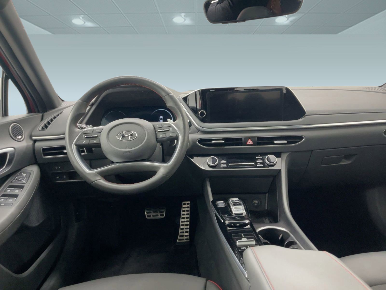 Used 2021 Hyundai Sonata SEL Plus w/ Tech Package image 4