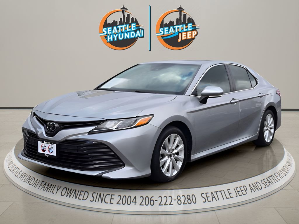 Used 2019 Toyota Camry LE w/ Convenience Package FWD image 1
