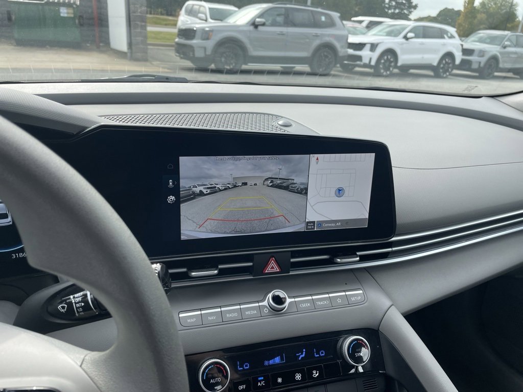 Used 2024 Hyundai Elantra SEL image 16