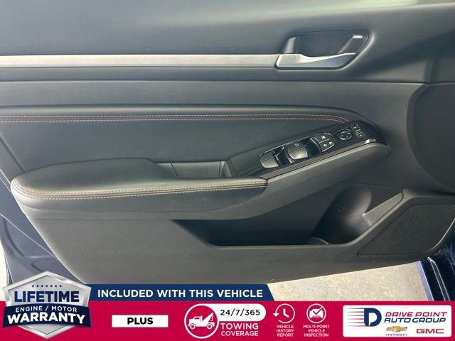 Used 2023 Nissan Altima 2.5 SR image 12