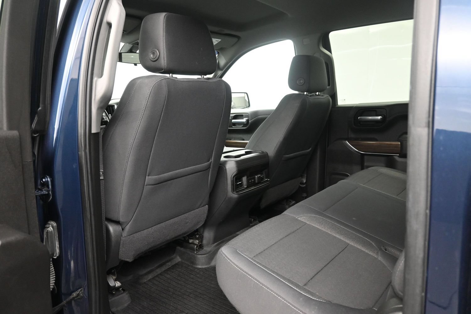 Used 2020 Chevrolet Silverado 1500 LT Trail Boss AWD/4WD image 13