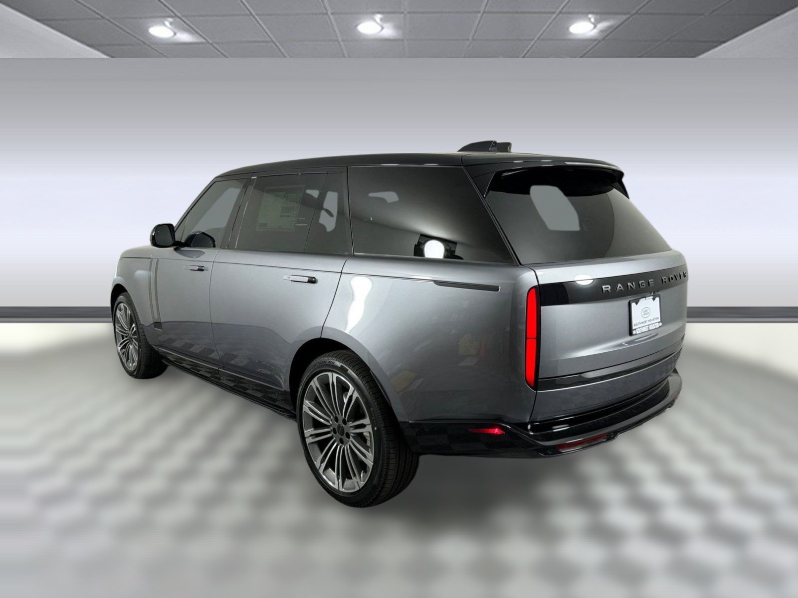 New 2026 Land Rover Range Rover Long Wheelbase SE AWD/4WD image 3