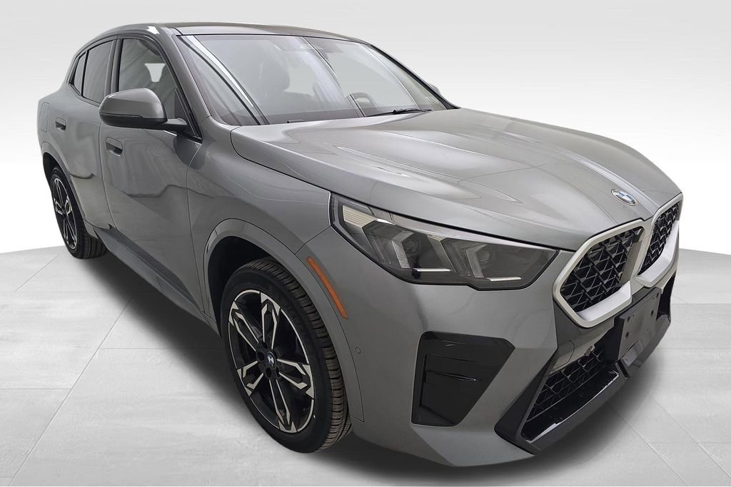 Certified 2025 BMW X2 xDrive28i image 2