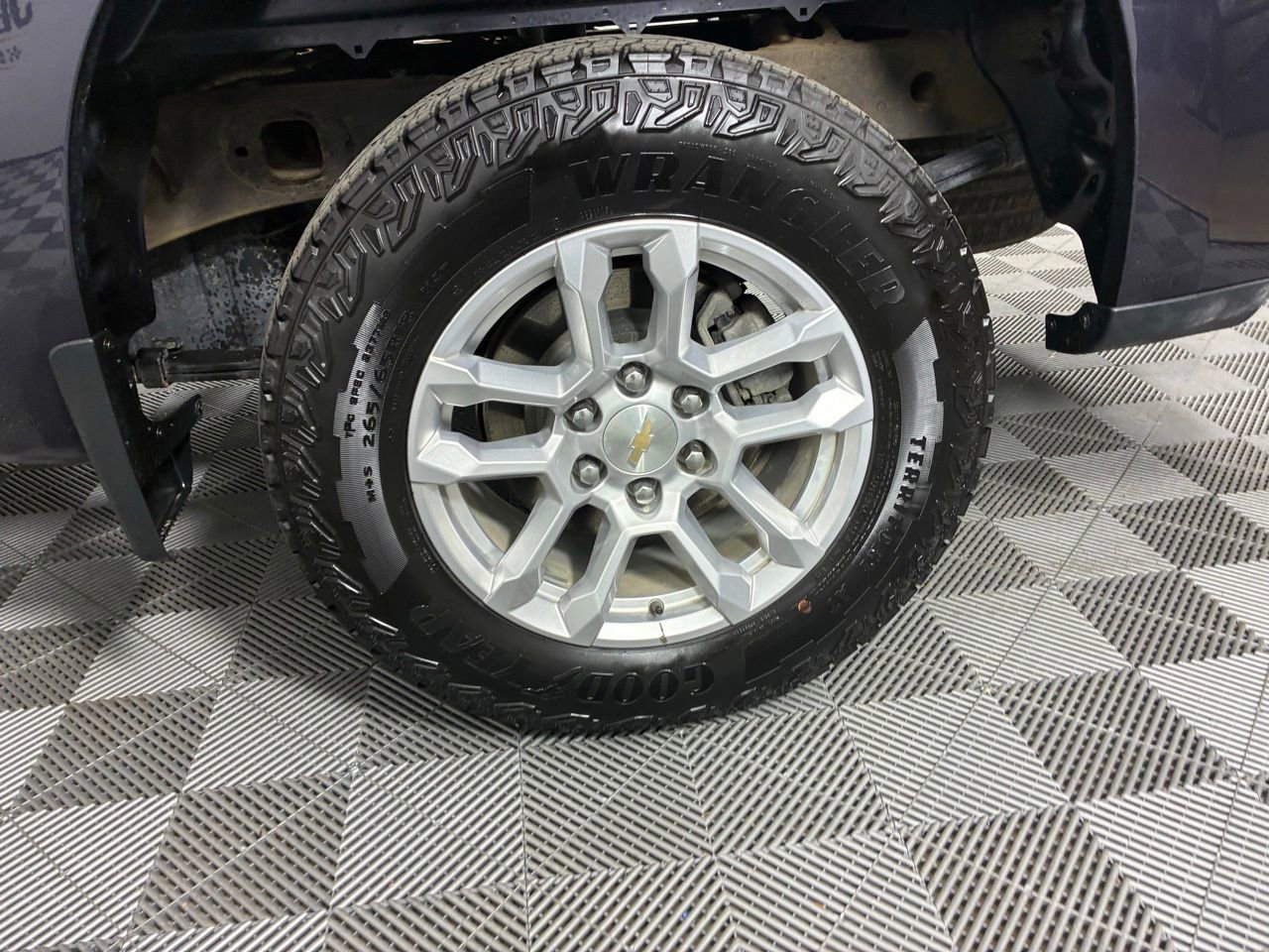 Used 2024 Chevrolet Silverado 1500 LT image 36