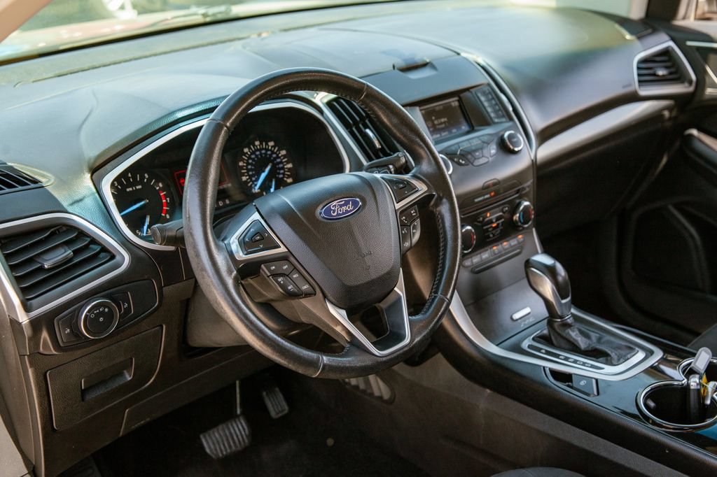 Used 2017 Ford Edge SEL w/ Class II Trailer Tow Package AWD/4WD image 10