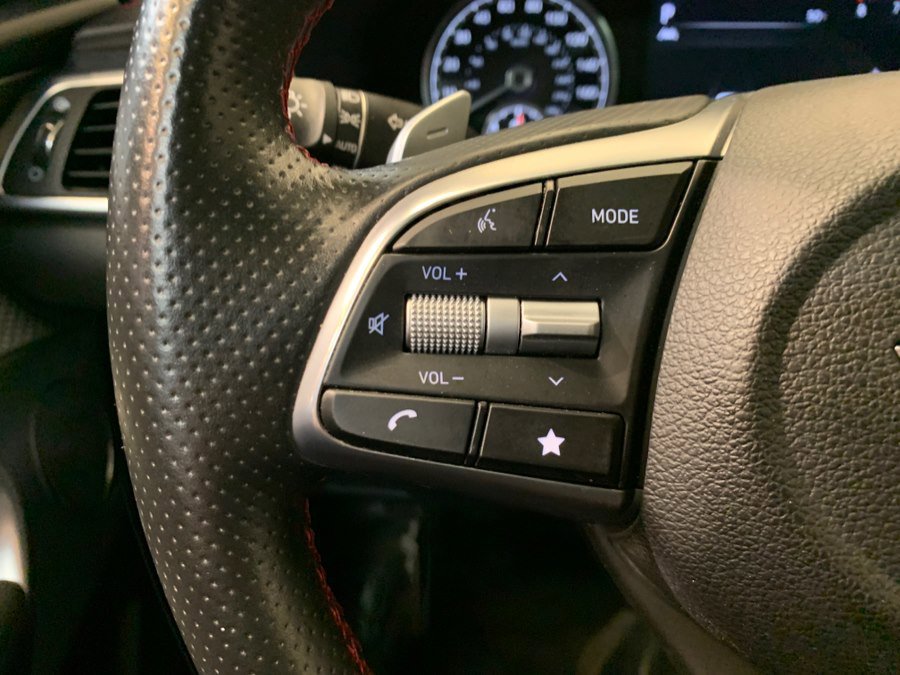 Used 2023 Genesis G70 2.0T w/ Sport Prestige Package image 22