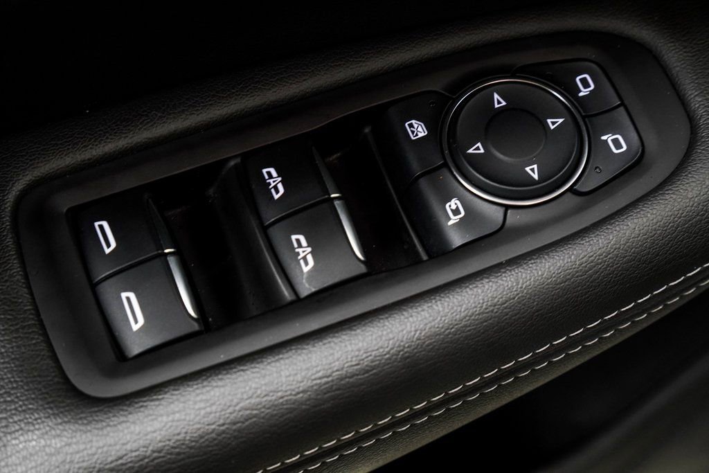 Used 2025 Cadillac XT6 Premium Luxury image 47