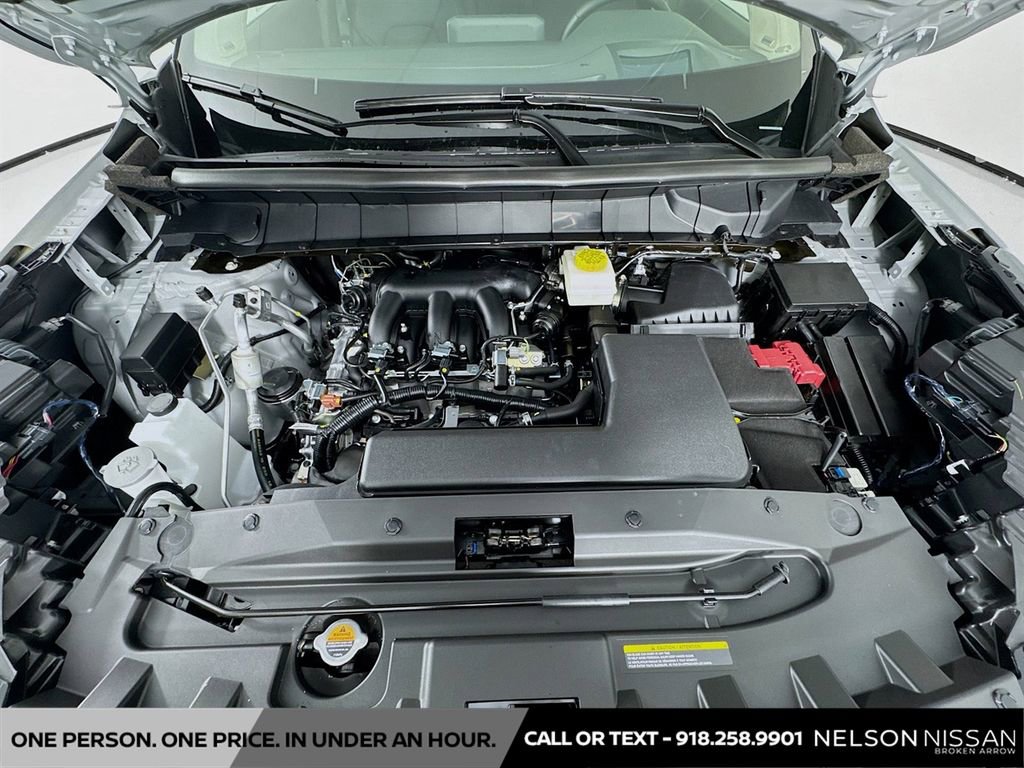 New 2025 Nissan Pathfinder Platinum w/ Black Appearance Package image 33