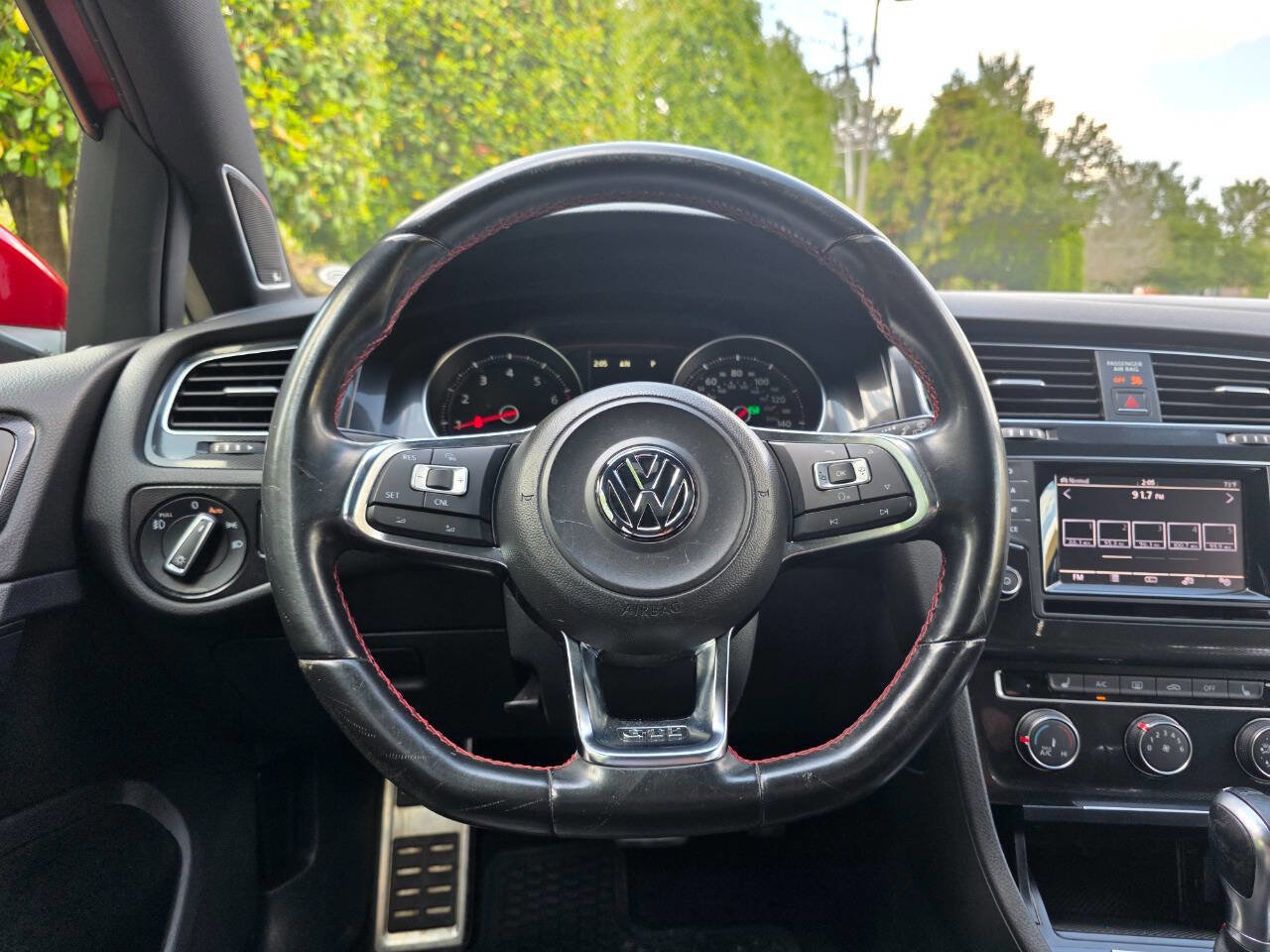 Used 2015 Volkswagen GTI SE w/ Lighting Package (SEL) FWD image 20