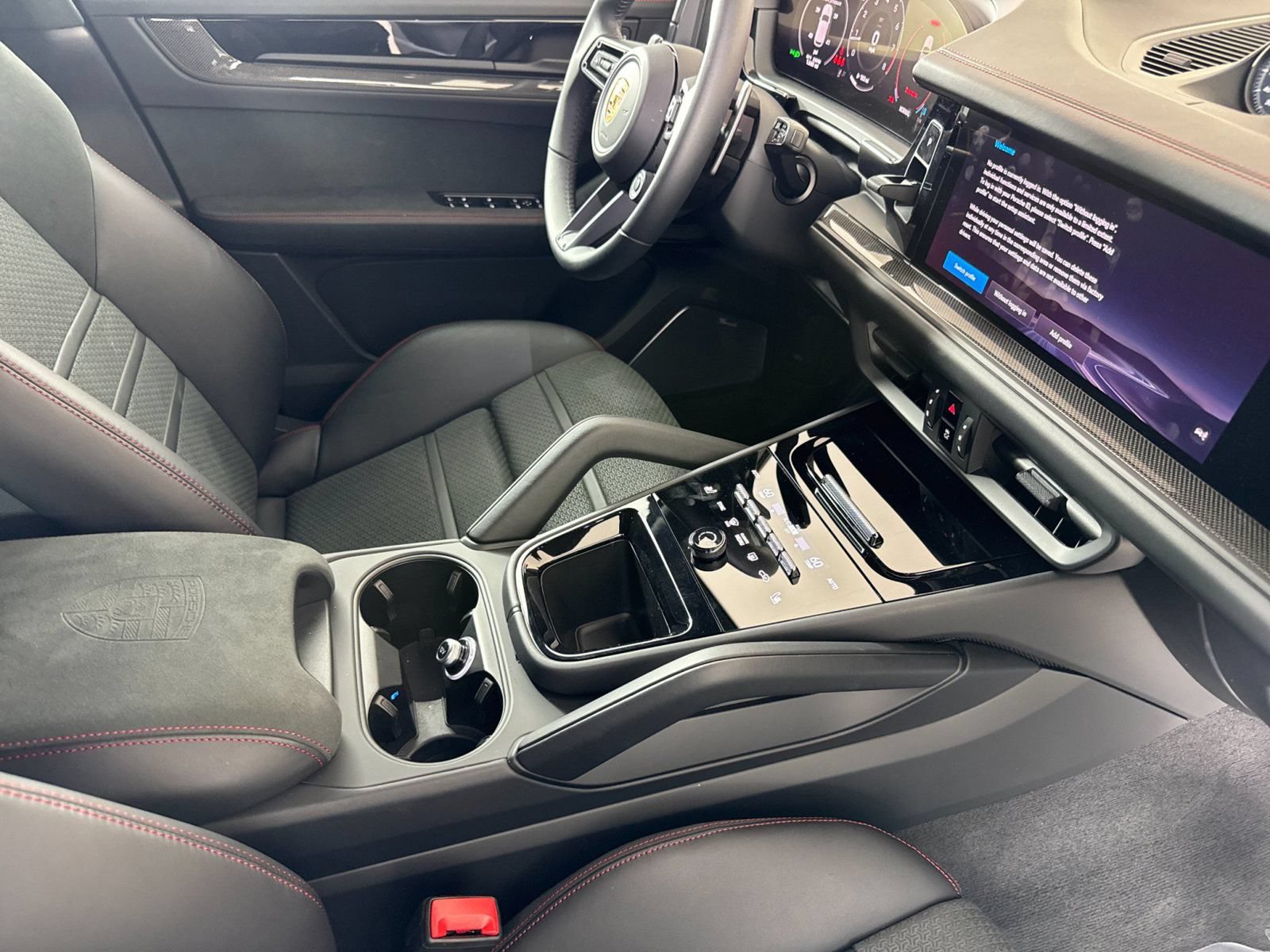Certified 2026 Porsche Cayenne GTS AWD/4WD image 16