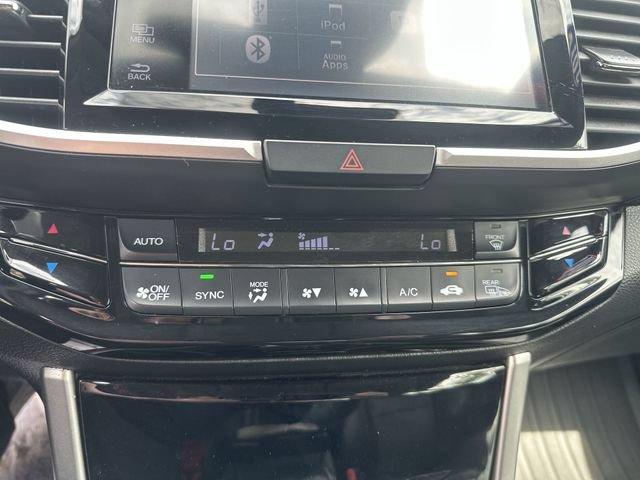 Used 2016 Honda Accord Touring image 19