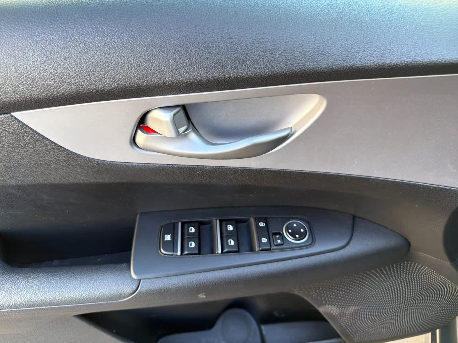 Used 2023 Kia Forte LXS FWD image 12