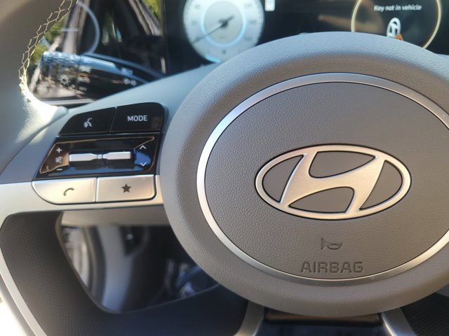 Certified 2025 Hyundai Elantra SEL w/ Cargo Package image 12