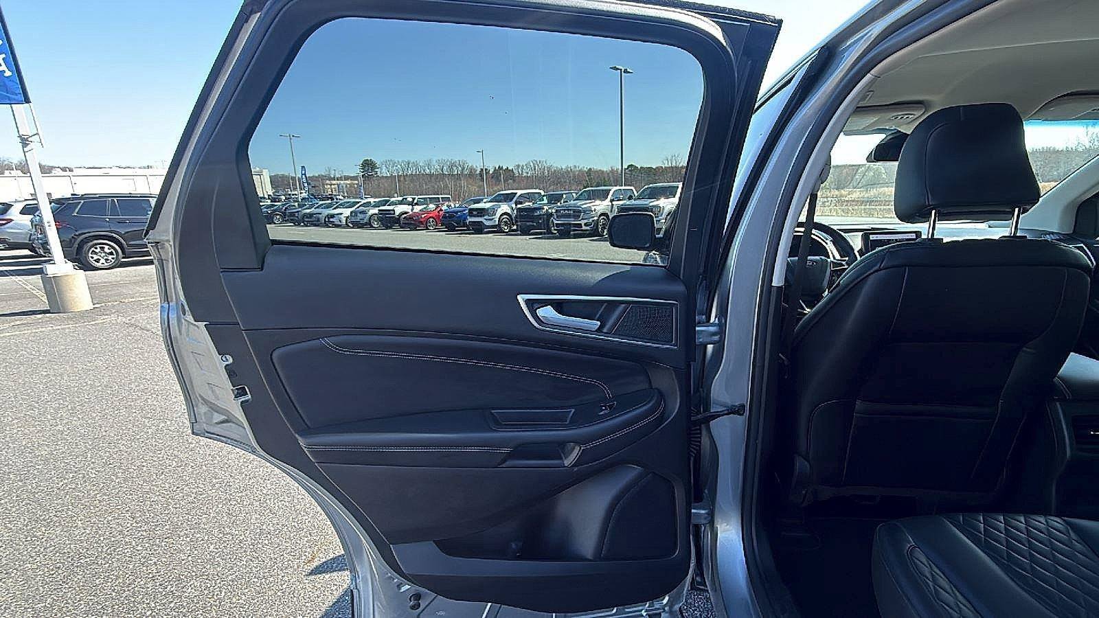 Used 2024 Ford Edge Titanium AWD/4WD image 21