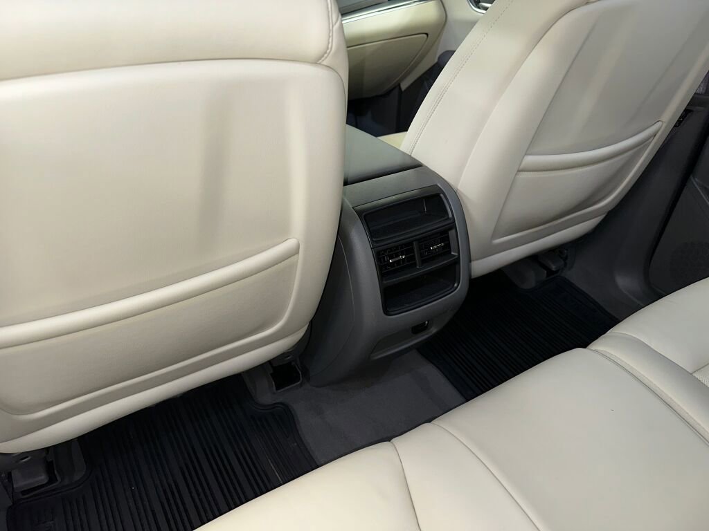 Used 2019 Cadillac XT5 Luxury image 23