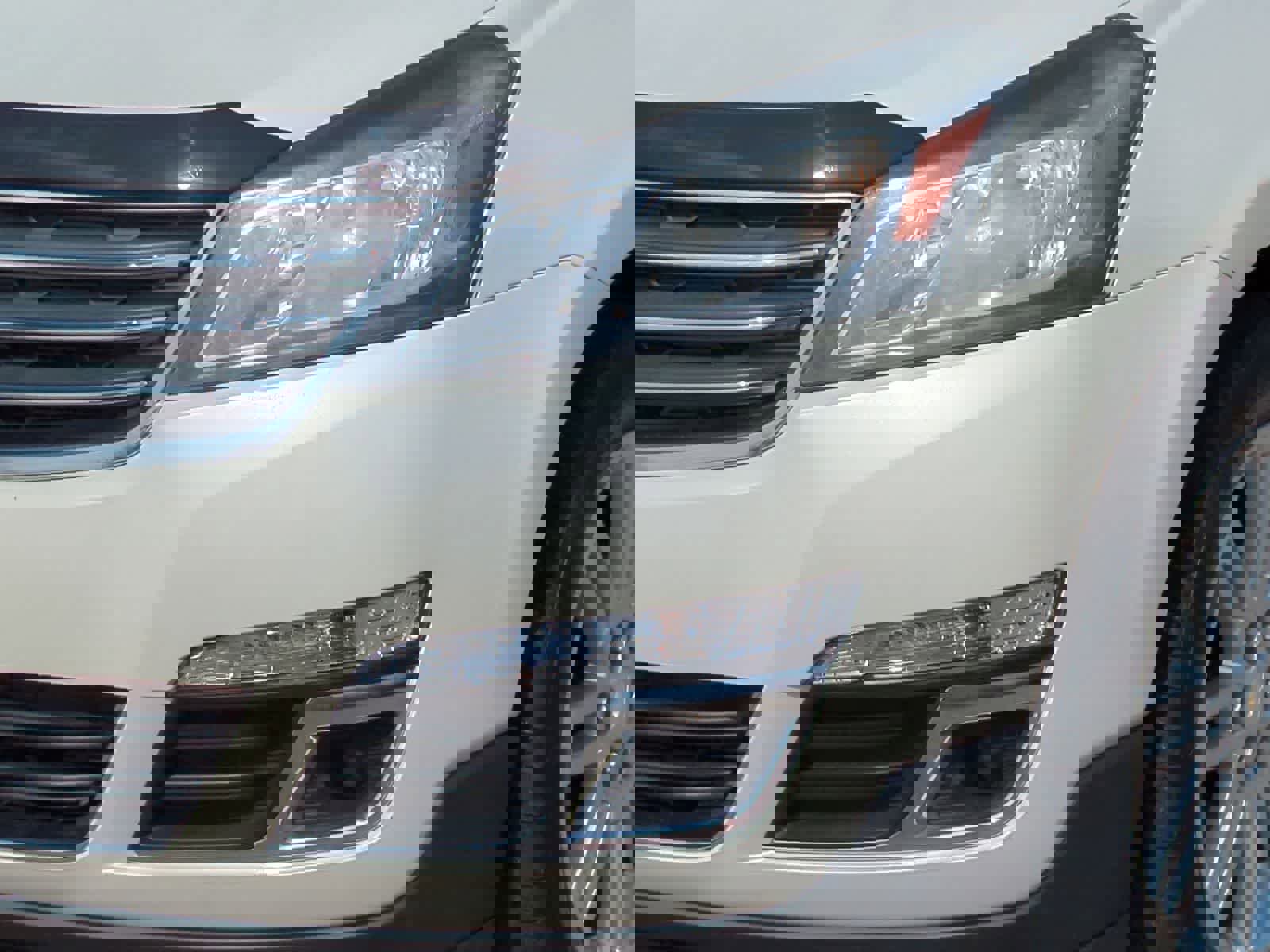 Used 2015 Chevrolet Traverse LT AWD/4WD image 11